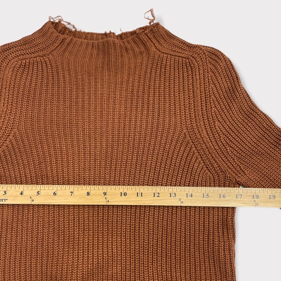 American Apparel Burnt Orange Distressed‎ Mock Neck Sweater - Picture 4 of 6